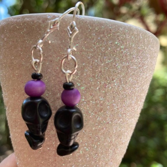 Skull purple Halloween 💀 Earrings - Picture 13 of 15